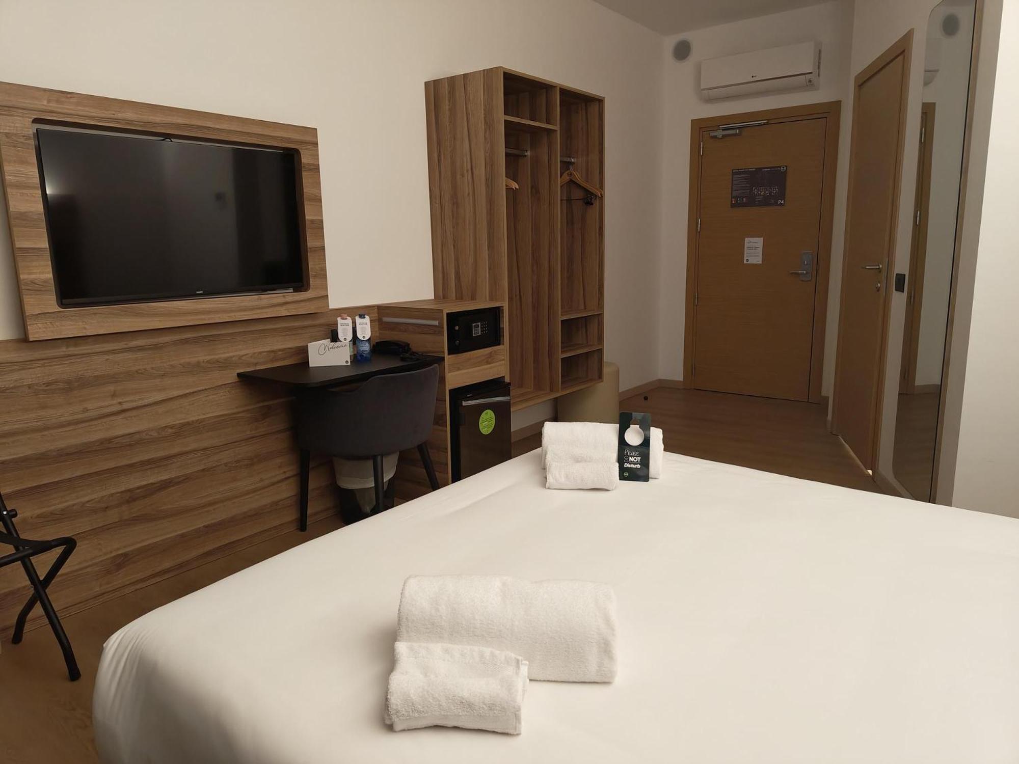 B&B Hotel Prato City Center Екстер'єр фото