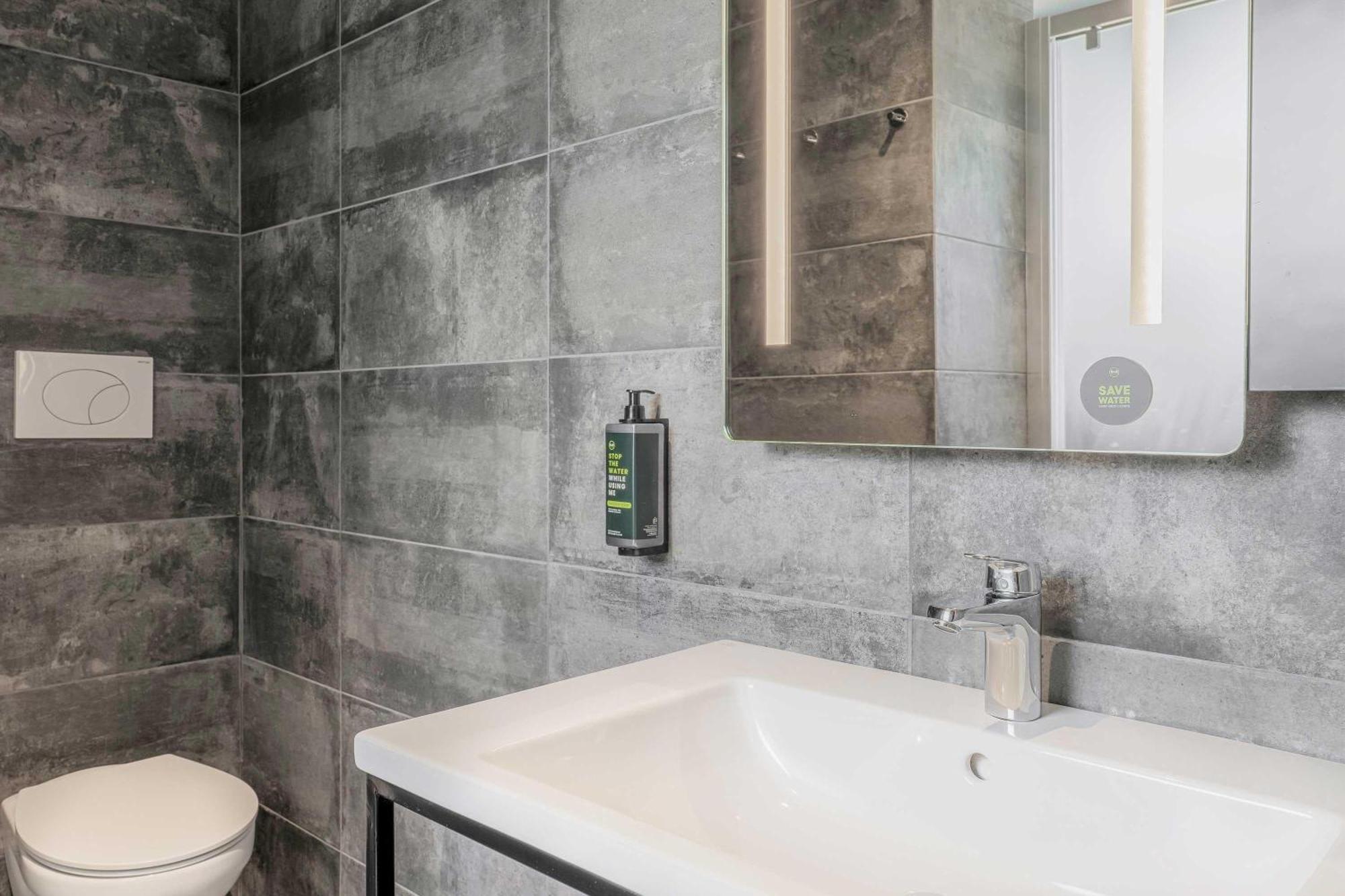 B&B Hotel Prato City Center Екстер'єр фото
