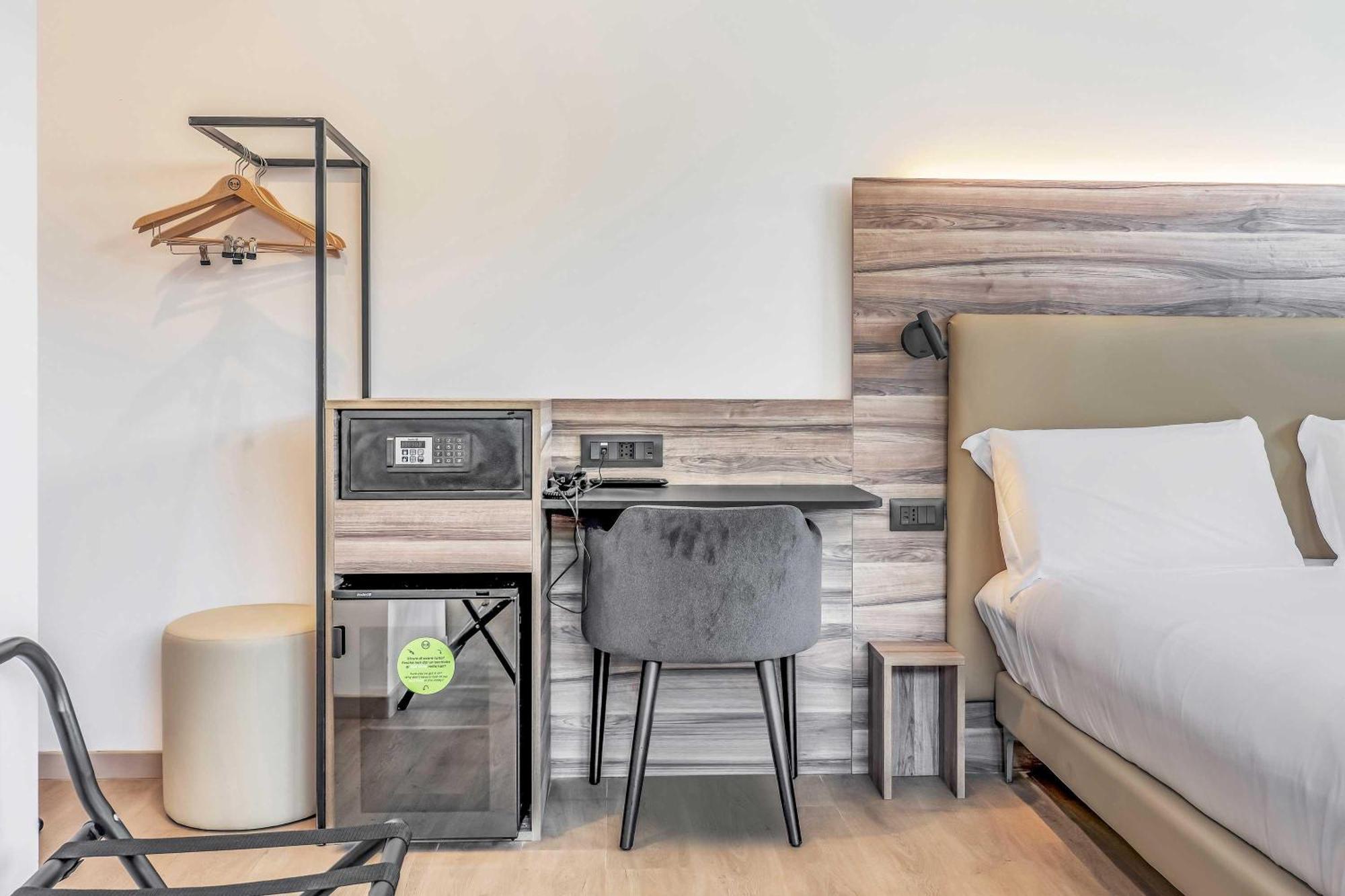B&B Hotel Prato City Center Екстер'єр фото